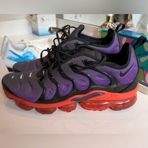 Nike Air VaporMax Plus Voltage Purple Cosmic Clay Great condition size 13